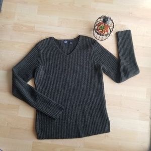 GAP Black Sweater Size L